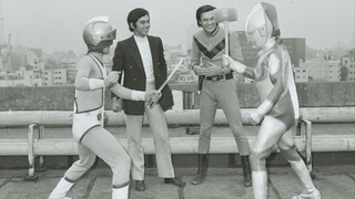 Some special effects stills, group photos, behind-the-scenes producers, etc.