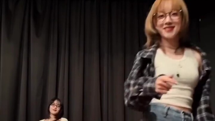 【(G)I-DLE 宋雨琦】超级会跳的宝宝雨琦《Because of you》challenge