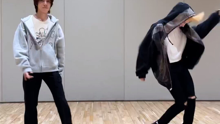 TXT崔杋圭&休宁凯《DoItLikeThat》challenge，可可爱爱的两位！