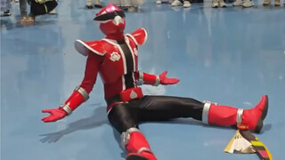 เมื่อเสียง "俺こそオンラーワン" ดังขึ้นในนิทรรศการการ์ตูน... (Baotaro Sentai Don Brothers Team)