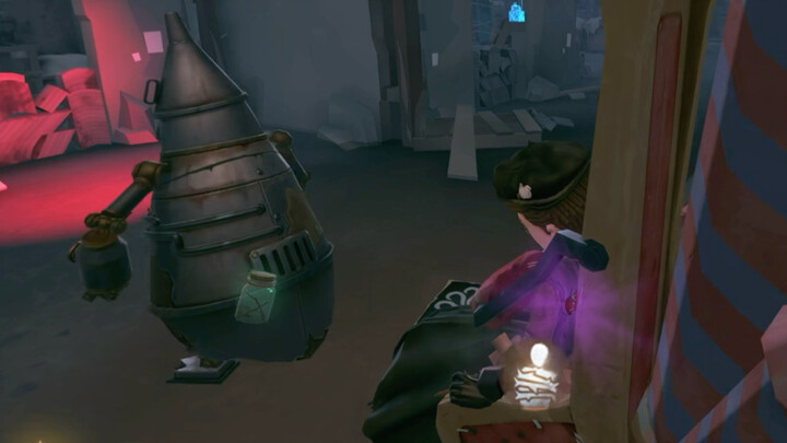 Bang Bang không nói gì, chỉ mãi múa mông.