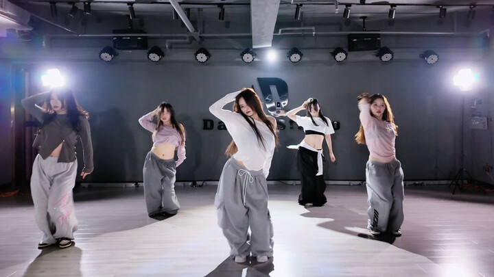 Lại một bài hát mang cảm giác cứu rỗi kết hợp với điệu nhảy đầy không khí: “I NEED YOU” #biên đạo_an