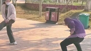 【我知道你们爱看】女人过了20岁就不能穿得太幼稚升级版，新活来了