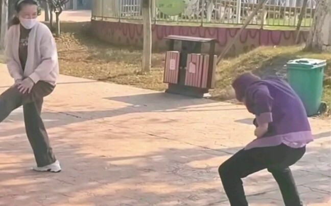 [Aku tahu kamu suka melihat] Wanita di atas 20 tahun tidak bisa lagi berpakaian terlalu kekanak-kana