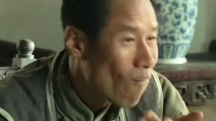 The man went to Quanjude for the first time, cleaned his plate completely, and still felt unsatisfie