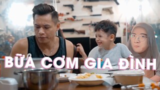 NHISM BÉ TÍ REACTION VLOG CỦA EM TRAI TÙNG ỔI | SÓI VLOG #2 VẪN LÀ BỮA CƠM GIA ĐÌNH | NHISM REACTION