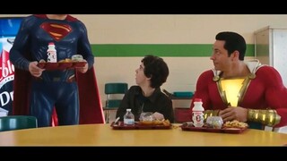 Thunder Shazam: เด็กคนนี้มีภูมิหลังที่แข็งแกร่ง และมีบุคคลสำคัญสองคนใน DC ที่สนับสนุนเขา