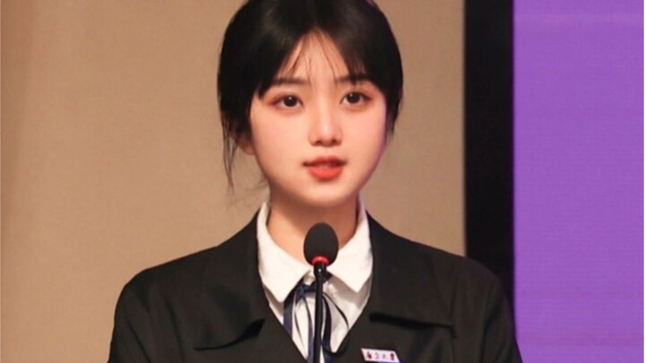 “温柔的让我心疼的可爱女人”