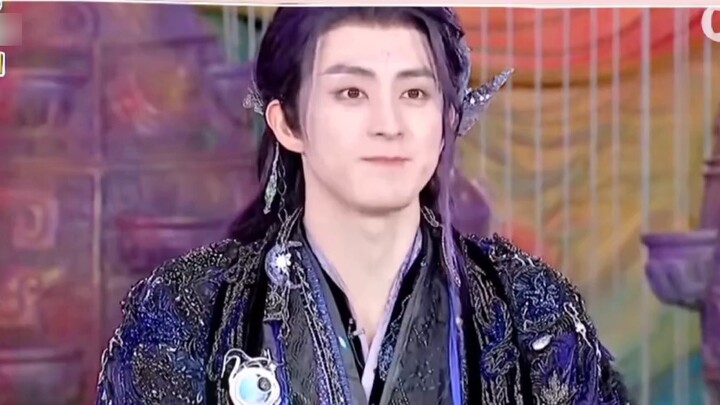 Hush! Rumor - I heard that the leading actors of Bai Yue Fan Xing are not getting along? ? Fighting 