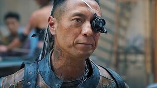 真正的兄弟即使你不信任他，在危难时刻他也会及时出现 "