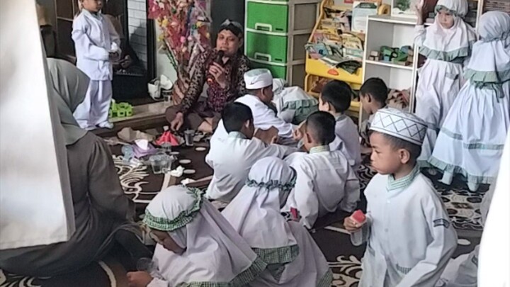 memperingati maulid Nabi