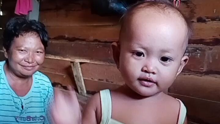 Erna baru blajar jalan