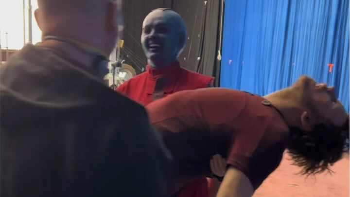 ผู้กำกับเจมส์ กันน์เผยคลิปเบื้องหลังการถ่ายทำ Guardians of the Galaxy Vol. 3 ที่แท้จริงแล้ว สตาร์ลอร