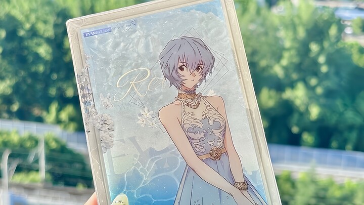 Thẻ bài của Ayanami Rei đã được thay đổi thành Ruma một cách mượt mà như vậy.