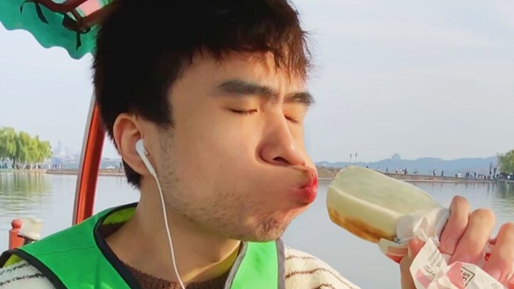 If you listen to this and don’t order the chicken roll, you’re crazy 👍