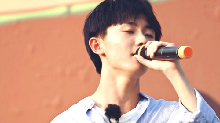 Cowok di Taman Hiburan Nyanyi “Xiao Ban”, Suaranya Selamatkan Speaker Rusak!!