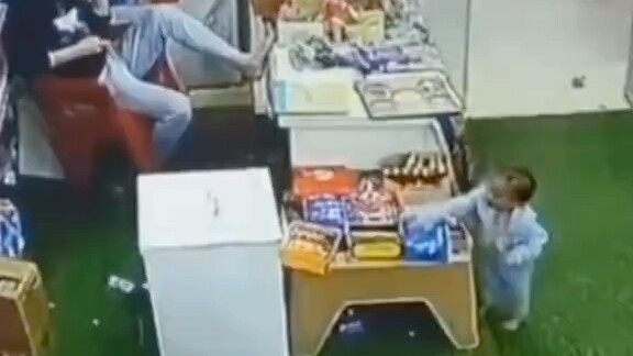 Pembelian nol rupiah terkecil di dunia, dengan warna kulit yang tepat.