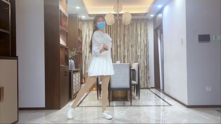 月宫地板快被我跺穿啦！⌯>𖥦<⌯ | 千里邀月