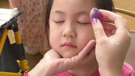 Selesai melukis satu dalam tiga menit, malah dimarahi orang tua karena kenapa tidak langsung merebut