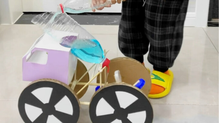 这才是新能源小汽车 | 加水就能跑