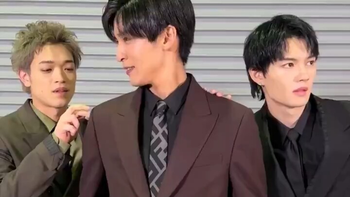 Yi Zhao Games Yang × Xue × Ying bring the dance SBY