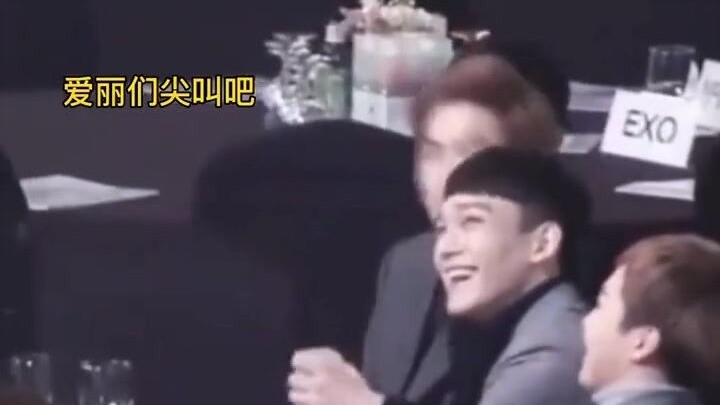 exo 边伯贤 没点人气都不敢这么玩的？？