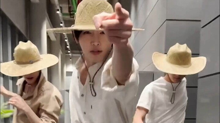 K-pop boy group TK's Roller Coaster – Don't Laugh Challenge ①