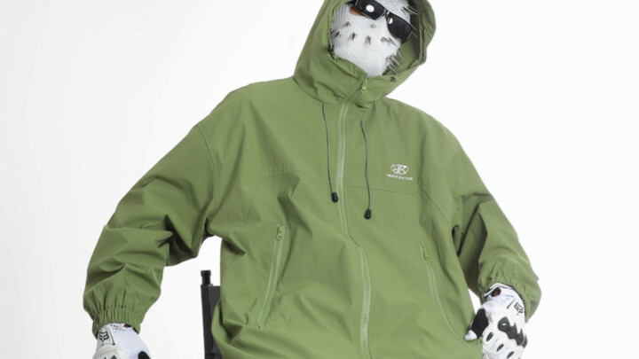 不看脸穿搭｜牛油果绿冲锋衣是首选