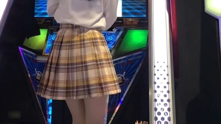 I'm so sorry for being so cute><! Dance Machine on board