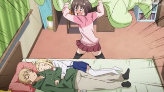 Một cô gái dễ thương bất ngờ xuất hiện dưới chăn! Những nhân vật anime thích “ấm chăn” cho người khá