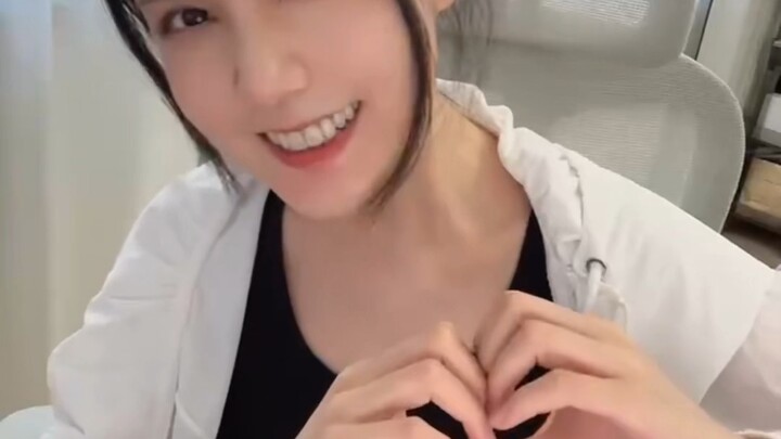 Hi, dear babies! The “Sister NOV’s Fan‑Exclusive Video” — the romance special — has already hit over