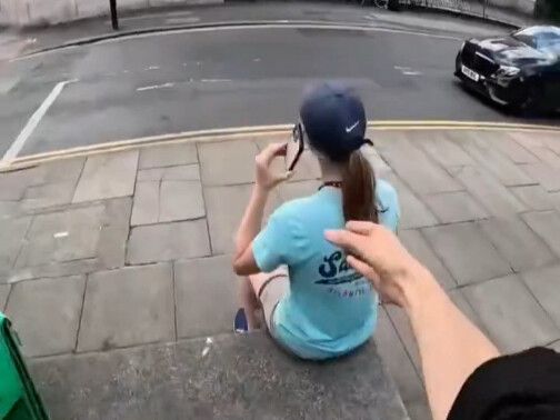“First-person perspective of zero-yuan shopping”