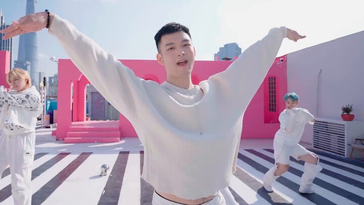 Kumpulkan semua 8 angka 1! Satu-satunya 8 anak laki-laki di Internet yang meng-cover lagu Forever1 d