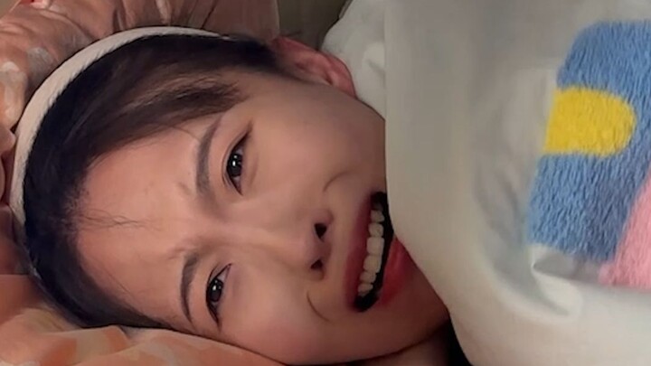 感性妈：被子晒完有一种阳光的味道～ 理性娃：那是臭氧的味道。