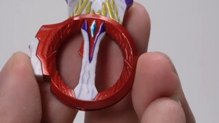 Super posable? What a headache! Bandai SHF Dark Trigga Trigger