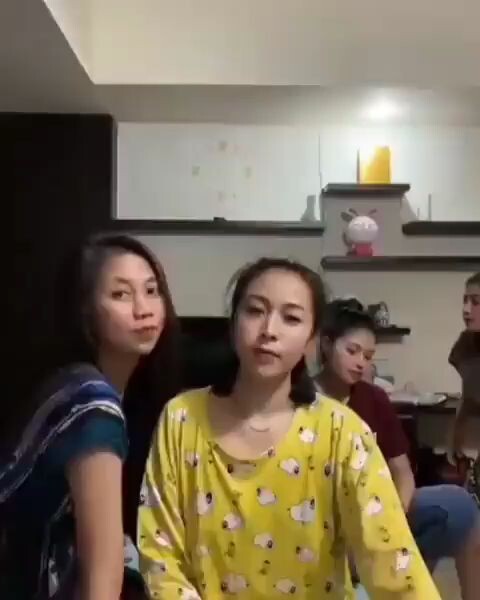 ada yg goyang tapi bukan iman 😂🤣