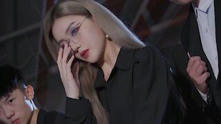 [مسرحية قصيرة] هل أبدو شرسة؟