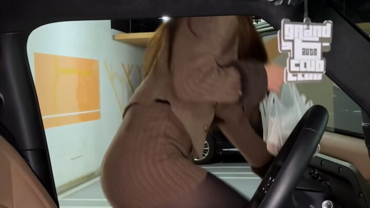 คนเราแทบเป็นไปไม่ได้เลยที่จะภูมิใจในรถแลนด์โรเวอร์พร้อมกับรู้สึกด้อยค่าไปด้วย ยกเว้นตอนที่รถยังไม่ได