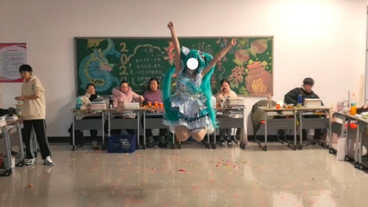 【Home Dance】Miku's MORE JUMP MORE! !