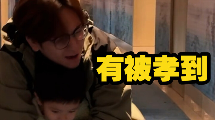 My son said he wants to be carried on my back—I’m about to cry.