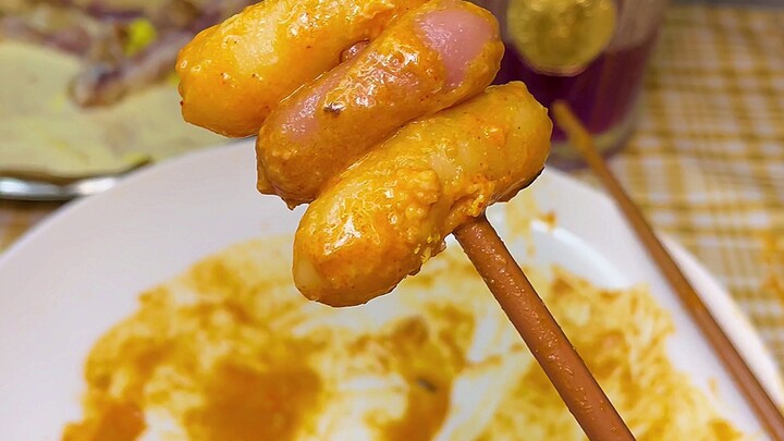 ภายในสามวินาทีแท็กใครสักคนในลิสต์ แล้วให้เขามาเลี้ยงไก่ทอดคุณหนึ่งปีเต็ม! ของกินยามดึกวันนี้: ไก่ทอด