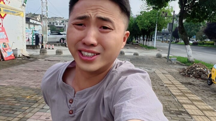 ดูแบบดื่มด่ำไปกับวันหนึ่งของพวกเราสองพี่น้องที่ขายบะหมี่เนื้อแกะ ช่างเป็นวันที่หลากหลายและเต็มไปด้วย