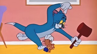 When Tom saw Jerry running away from home, he suddenly became cowardly.