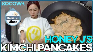 Honey J shows us how to make Kimchi Pancakes! l Home Alone Ep 430 [ENG SUB]