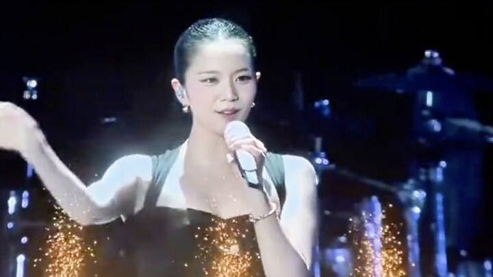 أبله لدرجة أنني لا أتفوق حتى على شرائح النودلز العريضة الماكرة في حساء الفلفل الحار...