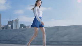 Nanao stockings advertisement