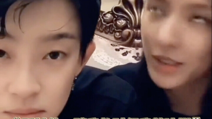 Zhang Yuxi dulu dipukuli karena menolak pernyataan cinta—sama sekali nggak lucu sama sekali…