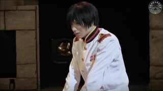 在小菊摔了的时候，老王还想去扶