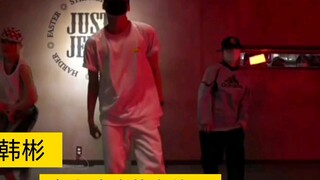 Cheng Hanbin, I asked you to dance, but I didn't ask you to set fire to my heart...