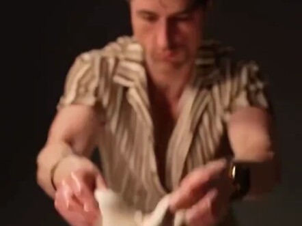 Oily or not?? Does this "brushing-the-line" interaction resonate with you, fellow plant lovers? #Gar